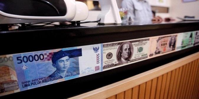Sore ini Rupiah mengalami pelemahan terhadap Dolar AS