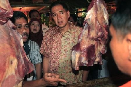 DPR minta pemerintah hentikan ketergantungan impor daging