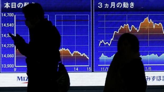 Asia stocks climb, led by Japan, on weaker Yen; oil rises