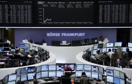 Europe share rally pauses; FTSE, DAX eye record highs