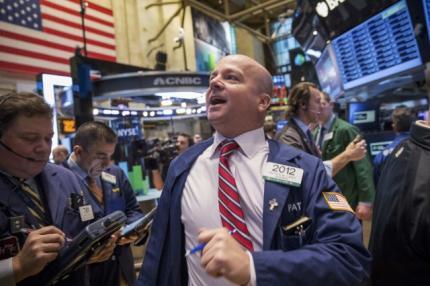 Dow, S&P 500 End at Record Highs; Transports Jump