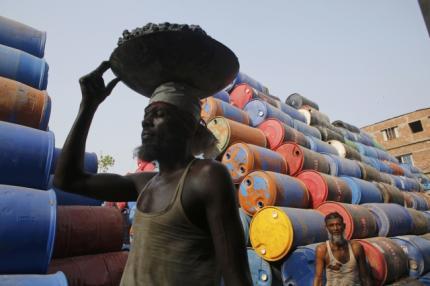 Oil above $110 on Ukraine, Libya supply worries