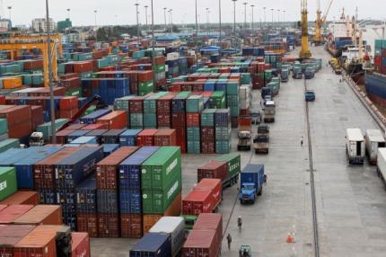 Neraca Perdagangan Surplus US$ 470 Juta, Terendah dalam 9 Bulan