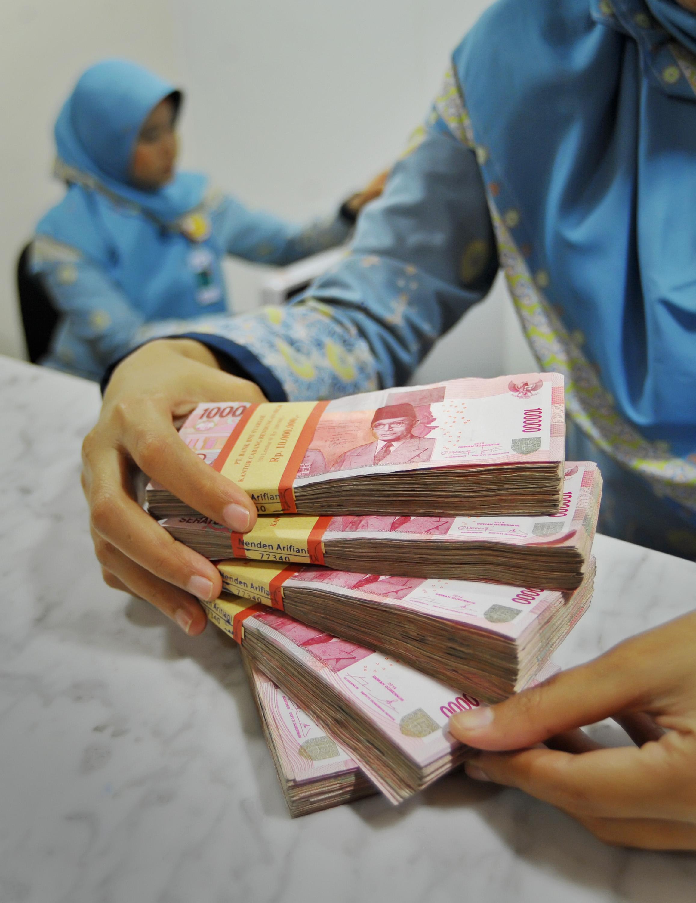 Tunggu Kabinet Jokowi-JK; Pasar Obligasi Sepi, Indeks Saham Turun 0,6% 