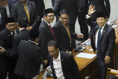Suasana Ricuh Dalam Pemilihan Ketua DPR Periode 2014-2019