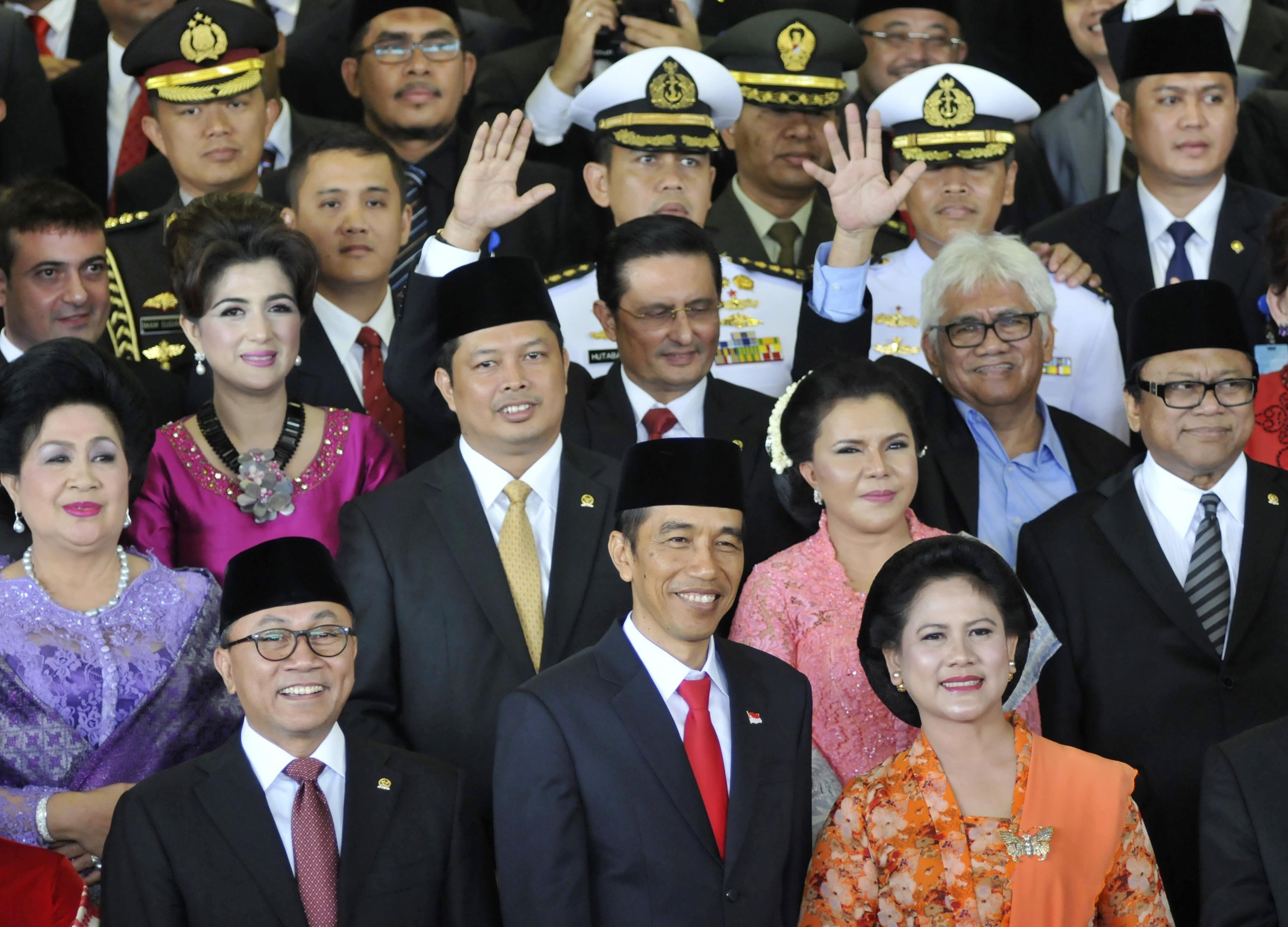 Indeks Saham Naik; Pasar Menanti Kabinet Bersih, Proyeksi Kinerja Emiten Membaik