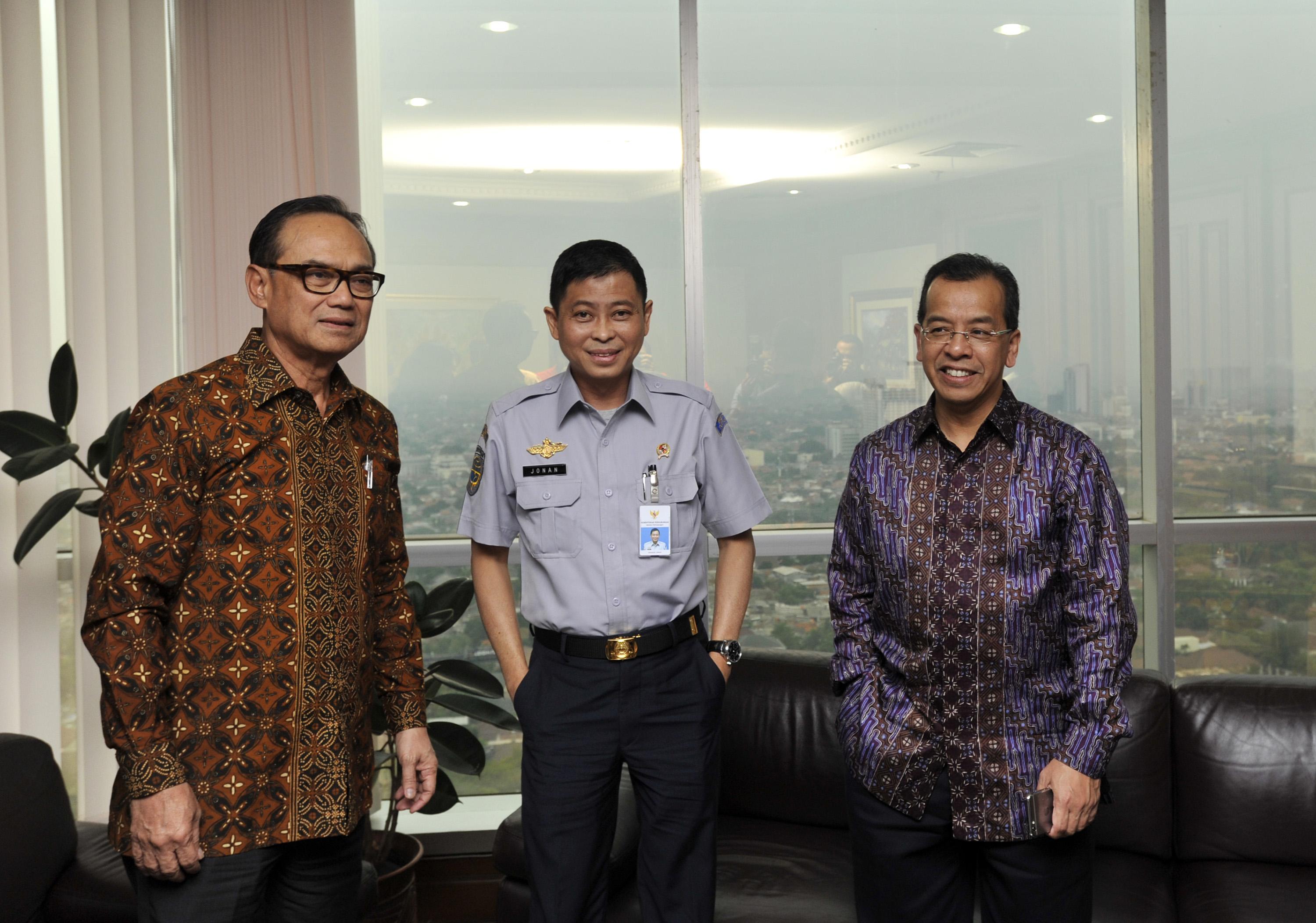 "Roller Coaster" Harga Saham Garuda Di Bawah Pimpinan Emirsyah Satar