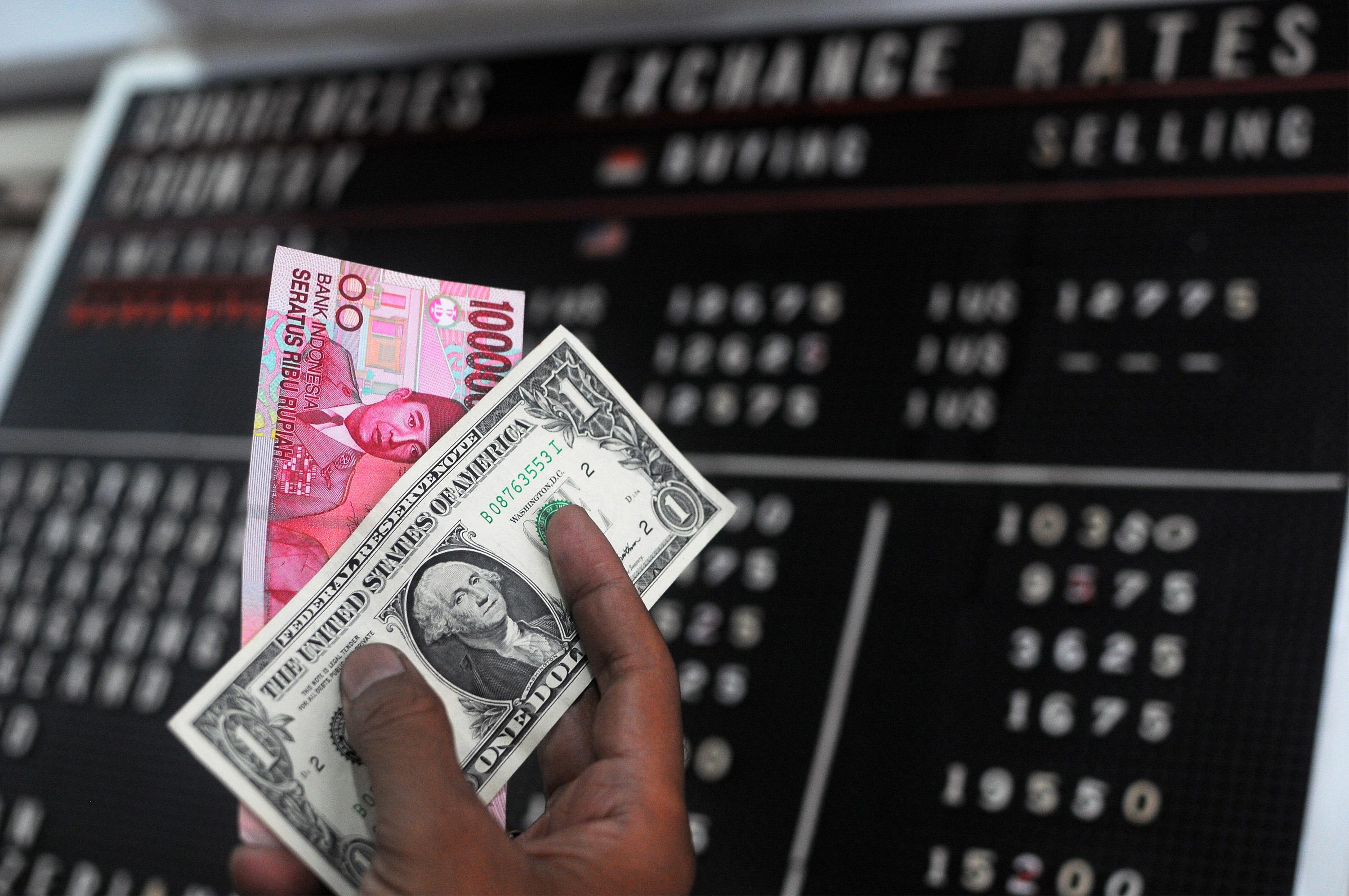 Dolar Index Turun, Rupiah Ikut Menguat