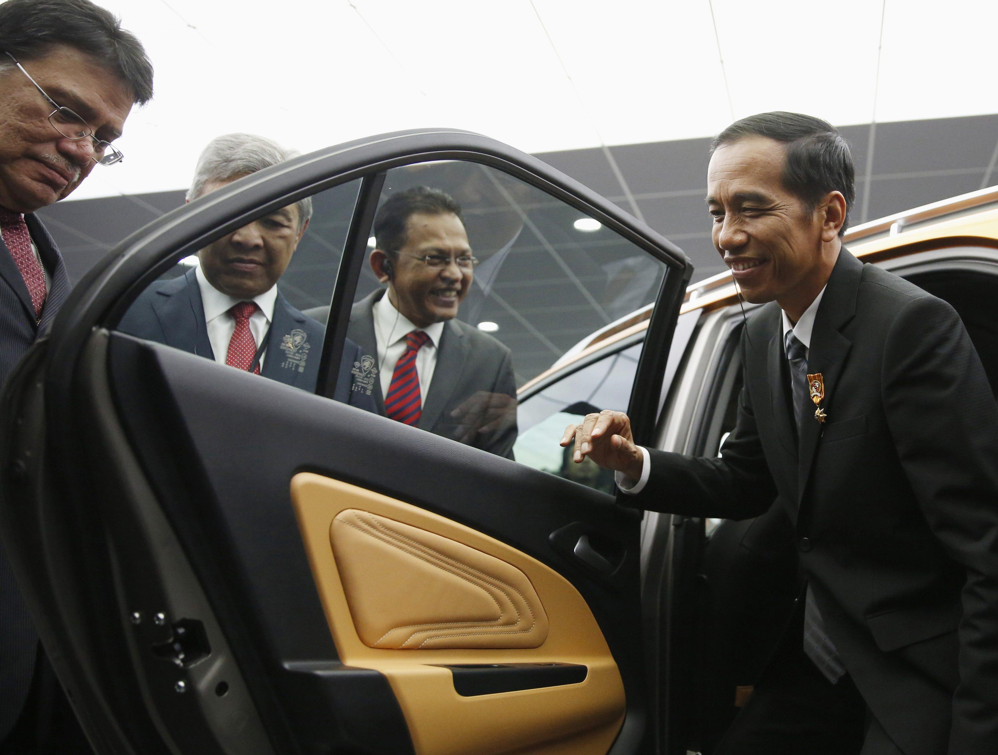Hadir Dalam Kerja Sama Proton-Adiperkasa; Jokowi: "Saya Datang Karena Diundang"