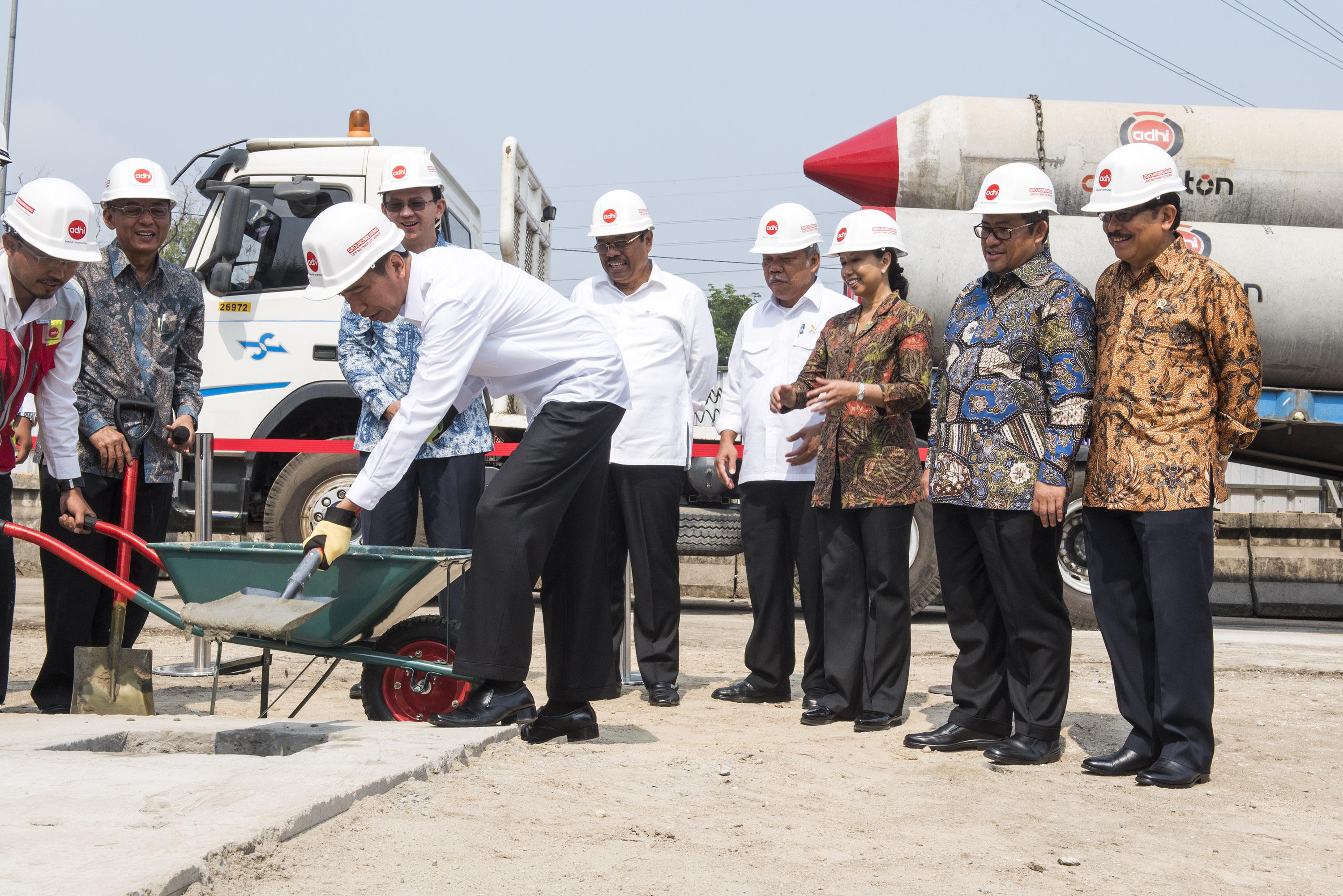 MARKET FLASH: ADHI Tetapkan Harga Rights Issue Rp1.560