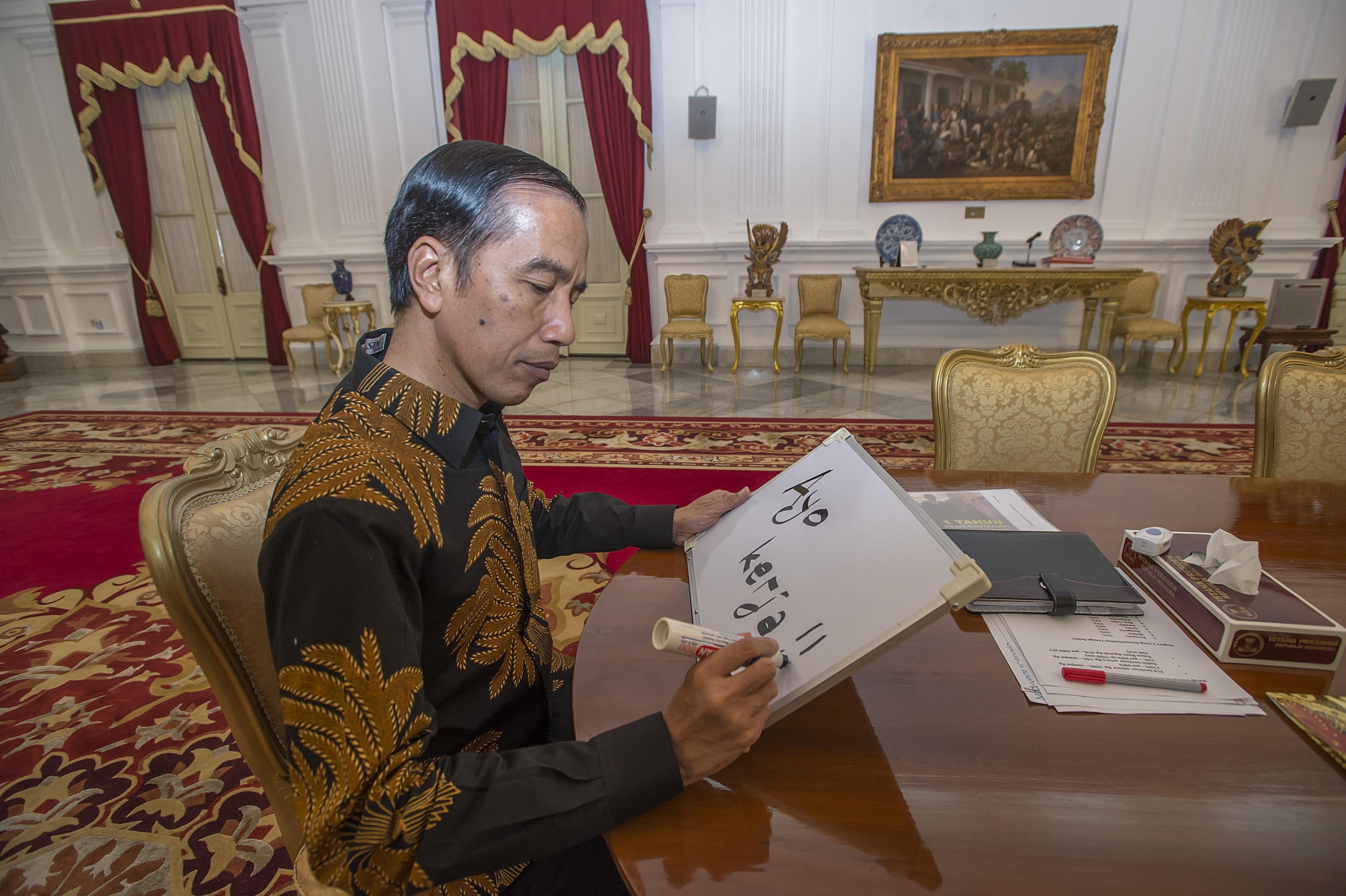 Perlukah Jokowi Rombak Jajaran Menterinya Lagi?