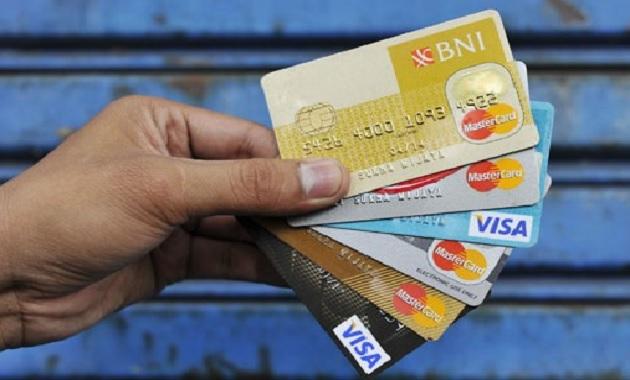 MARKET FLASH: Animo Tutup Kartu Kredit Melonjak, Bunga Deposito Pemerintah Turun