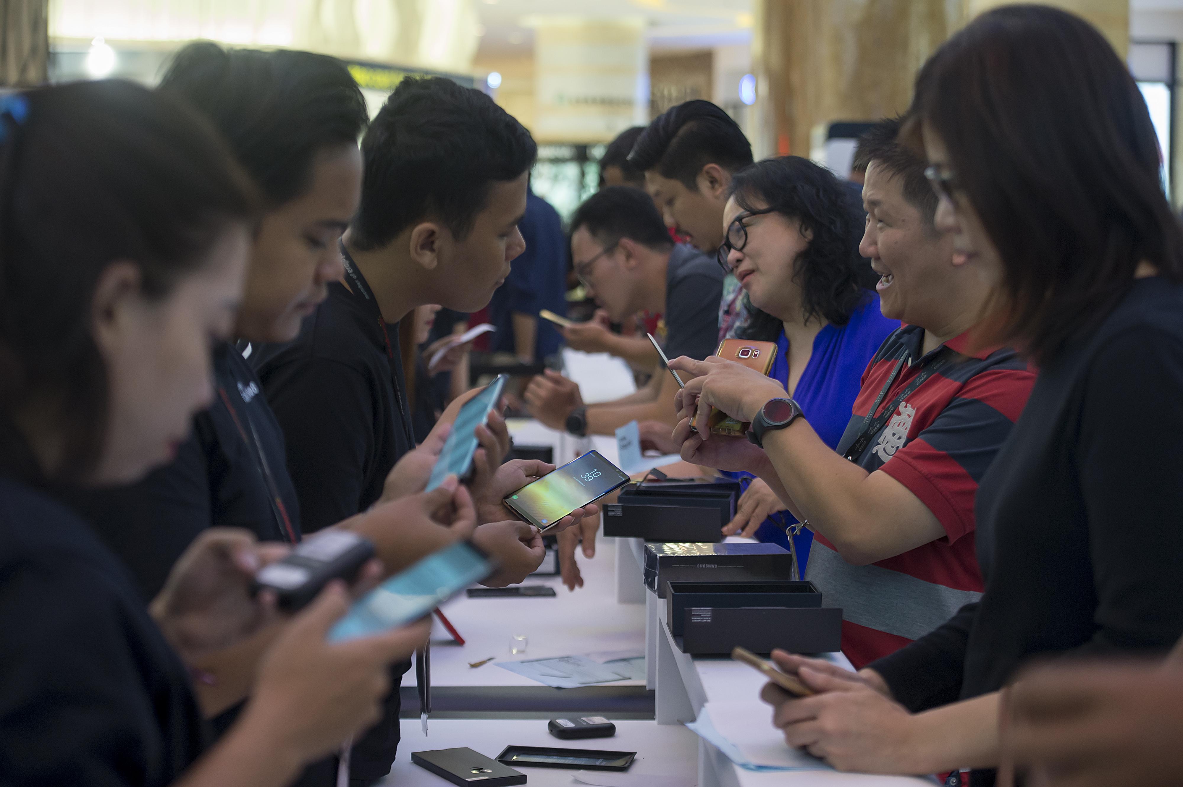 Samsung Galaxy Note 8 Mulai Dijual, Ini Analisa Kinerja Keuangan dan Saham ERAA