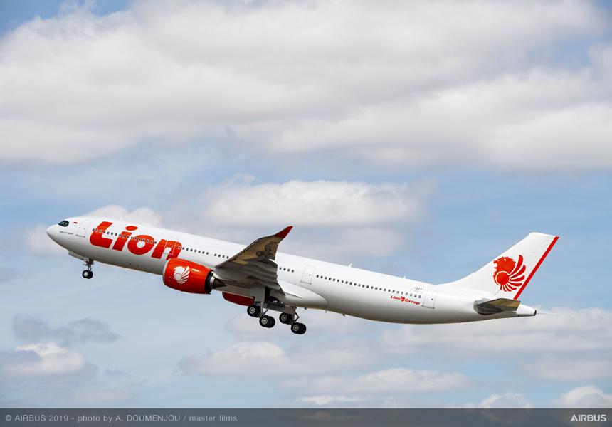 Berita Hari Ini : Lion Air Bidik Dana IPO US$1 M, Global Bond SRIL US$225 Juta