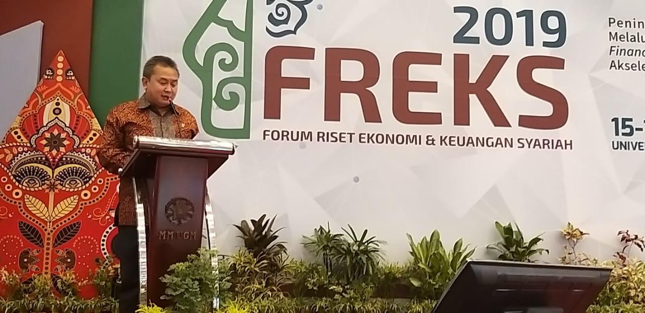 Anggota DK OJK, Hoesen : Jumlah Investor Pasar Modal Minim, Mayoritas di Jawa