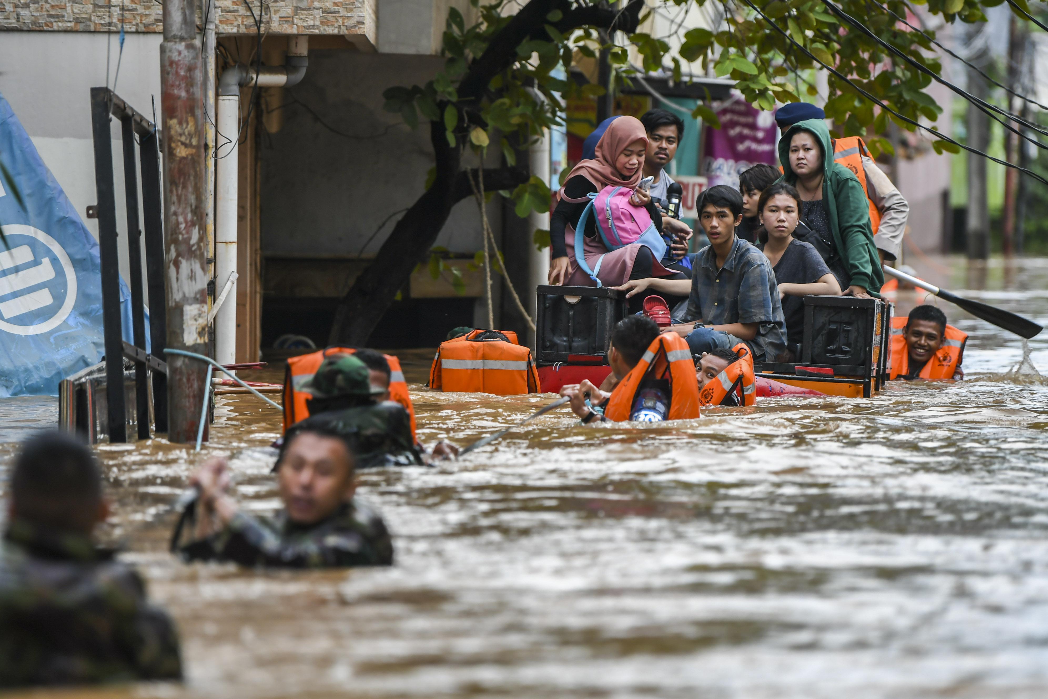 Bencana Banjir Awal 2020 Ini Cara Mudah Siapkan Dana Darurat
