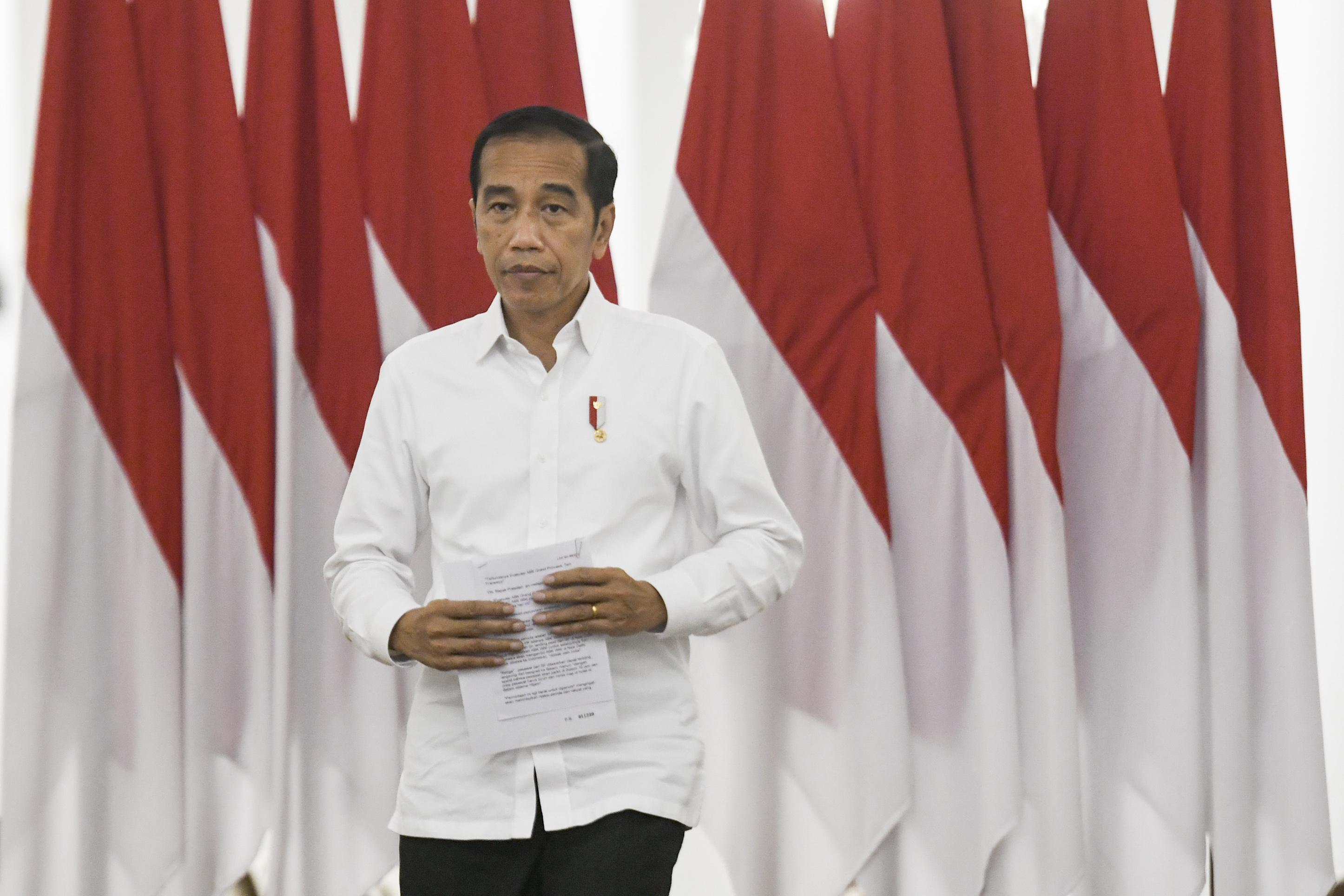 Berita Hari Ini: Jokowi Evaluasi PSBB; THR PNS Cair H-10 Lebaran